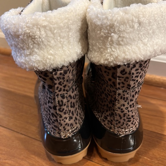 NWT Dolce Vita Leopard rain boots Size 8 - Picture 3 of 4
